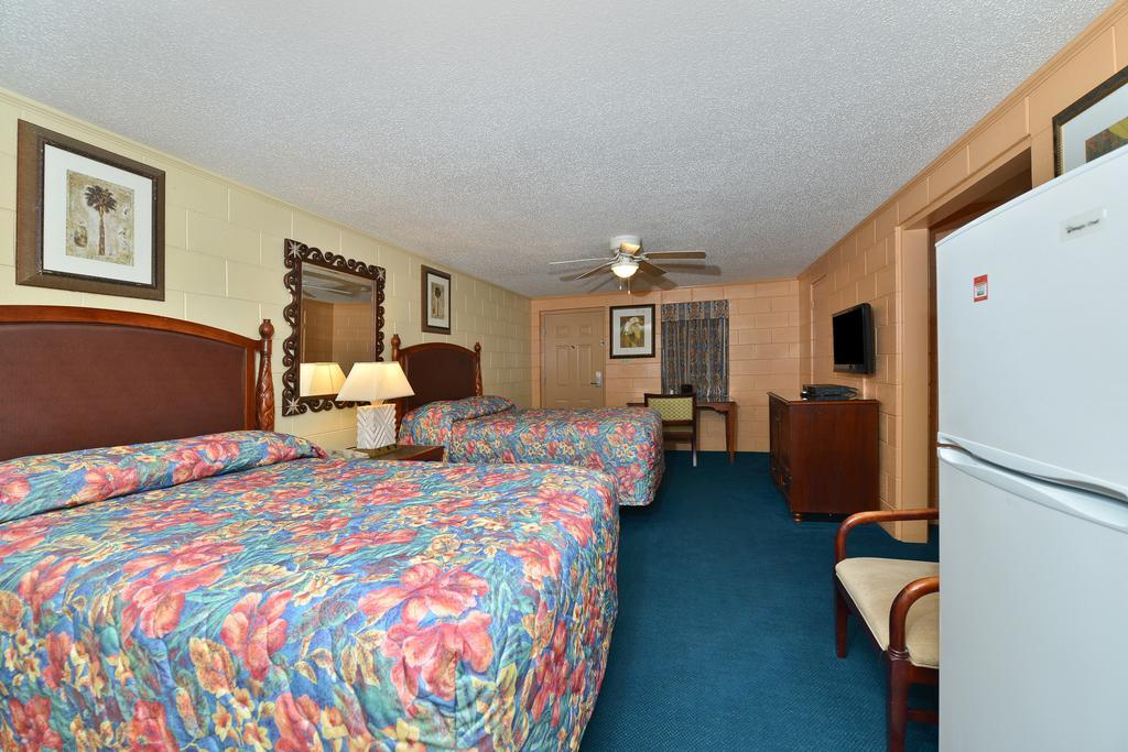 Savannah Inn And Suites Savannah Port Area ห้อง รูปภาพ