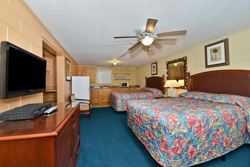 Savannah Inn And Suites Savannah Port Area ห้อง รูปภาพ